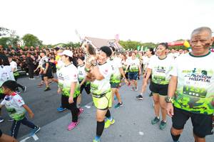 BIB: 
                            <button type="button" onclick="openModal(3530885)" class="btn btn-primary btn-sm float-right btn-popup" data-toggle="modal" data-target=".modal-high-quality">
                        <i class="fas fa-shopping-cart"></i> Add to Cart
                    </button>
                                            <button type="button" onclick="isThisMe(3530885, true)" class="btn btn-success btn-sm float-right btn-popup btn-isme hidden" data-toggle="tooltip" data-placement="bottom" title="นี่คือรูปของคุณใช่ไหม คลิกที่นี่เพื่อเอาเข้าอัลบั้ม">
                        <i class="fas fa-plus"></i> Add to album
                    </button>
                    <button type="button" onclick="isThisMe(3530885, false)" class="btn btn-warning btn-sm float-right btn-popup btn-isnotme hidden">
                        <i class="fas fa-ban"></i> Remove from album
                    </button>